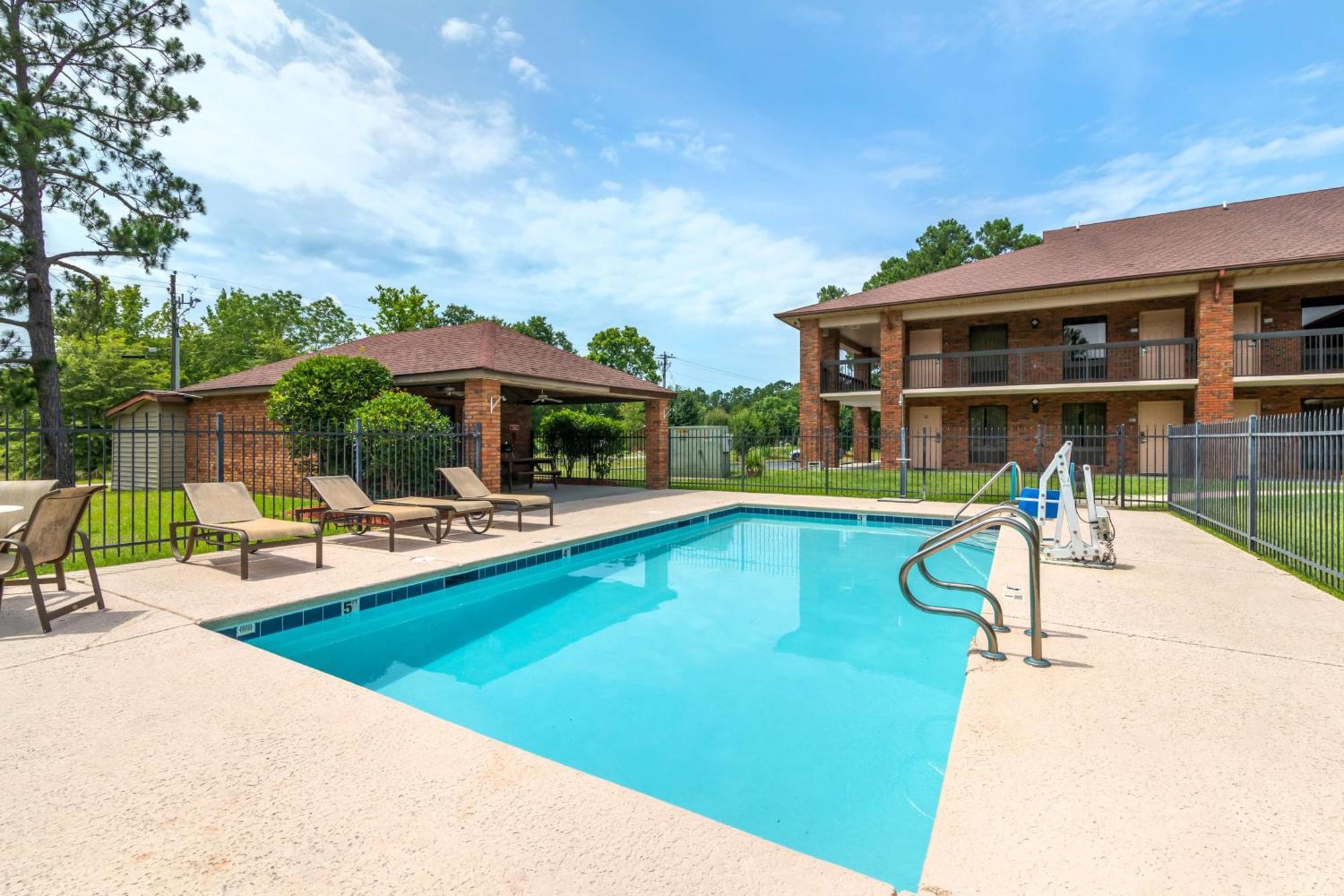 Best Western Bradford Inn Swainsboro Dış mekan fotoğraf